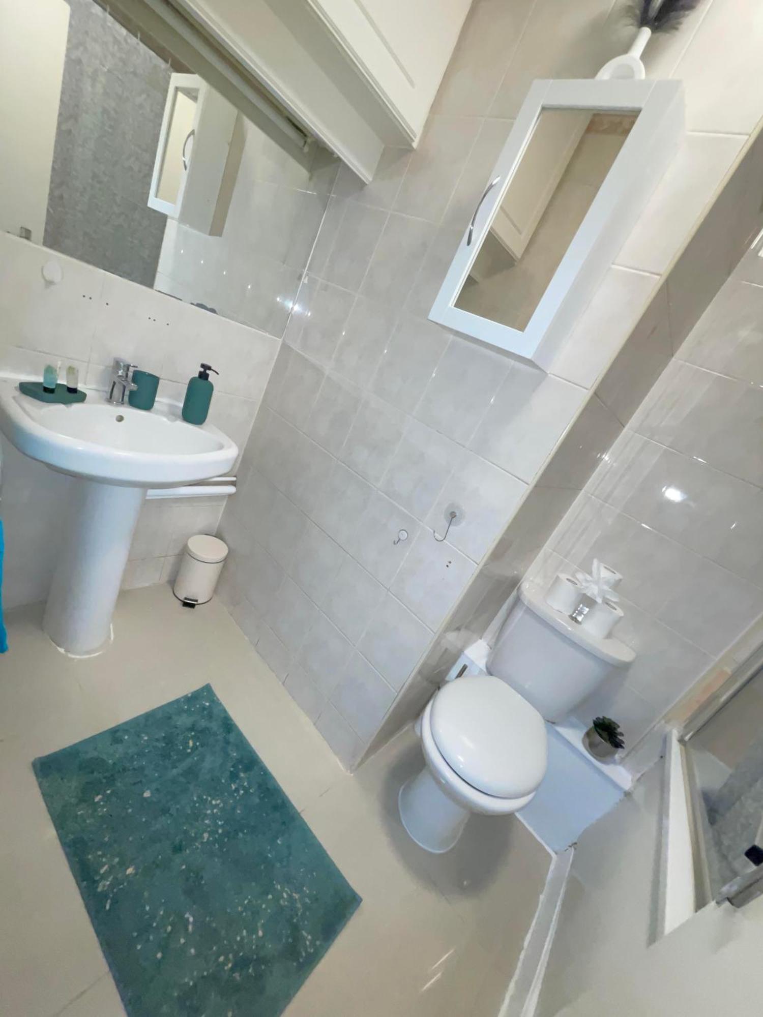 Cosy Private Two Bedroom Apartament In Kensinghton Can Fit Up To 8 Guests London Kültér fotó